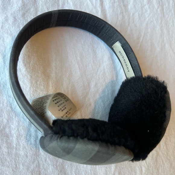 Burberry Check Earmuffs - Like New - Black and Grey Check - Cotton/Wool - Picture 3 of 3